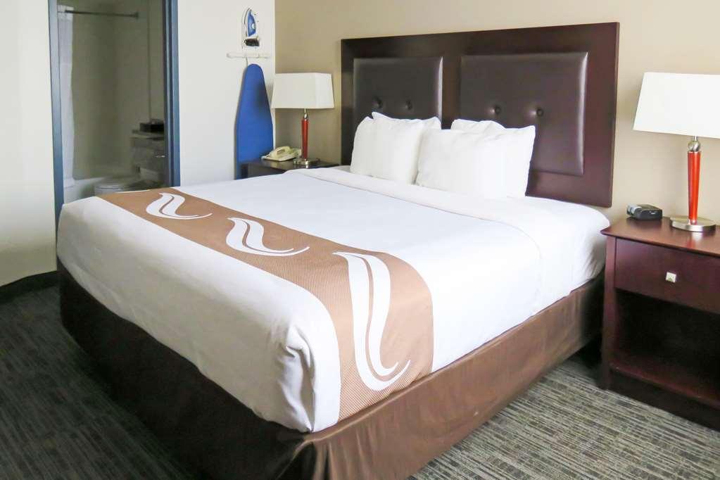 Quality Inn & Suites Everett Rom bilde